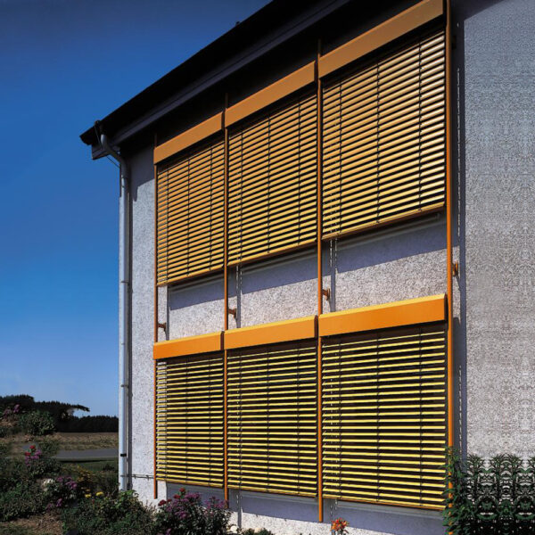 Aluminum Venetian Blinds Waterproof Sunproof Outdoor Electric Window Cover Smart Blind for Outdoor Projects Plain